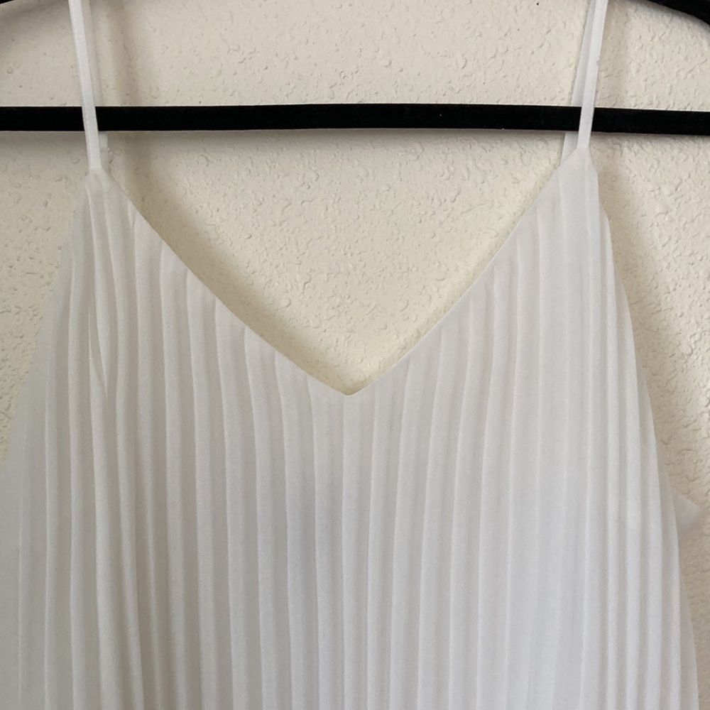 💥SALE💥 White Top - Picture 3 of 6